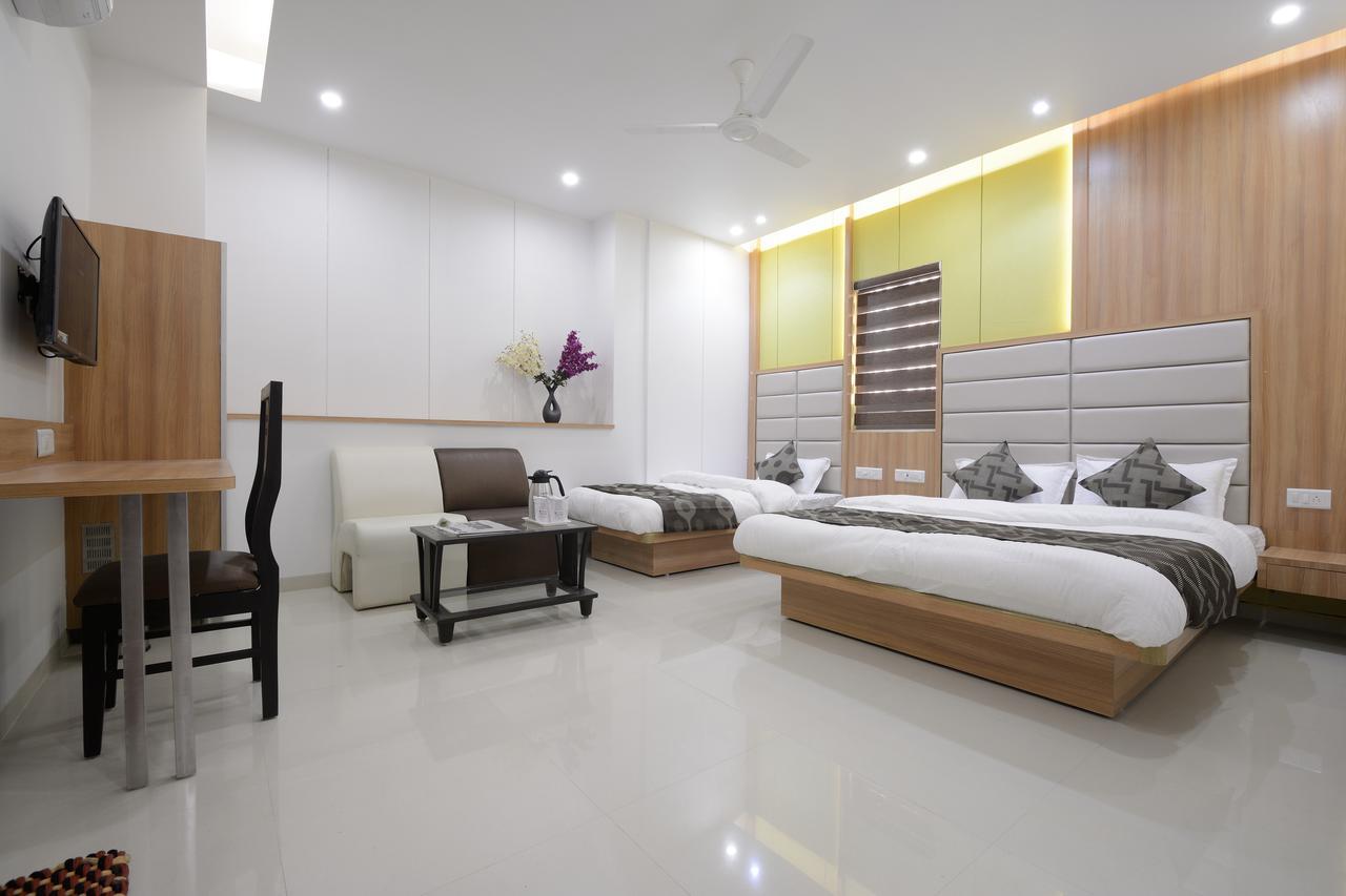 Hotel One Up Ahmadábád Kültér fotó